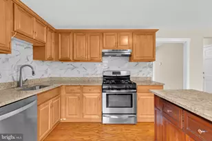 7428 Fountain Head Dr, Annandale, VA 22003 - Photo 14