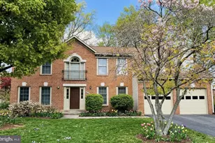 4419 Woods Edge Ct, Chantilly, VA 20151 - Photo 1