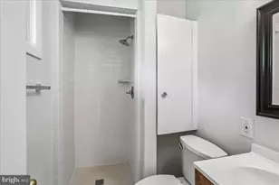 5002 Eastchester Cir, Alexandria, VA 22310 - Photo 32