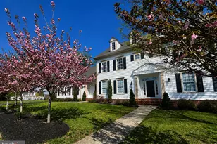 904 Locust St, Herndon, VA 20170 - Photo 2