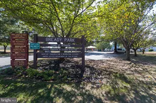 904 Locust St, Herndon, VA 20170 - Photo 88