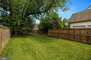 904 Locust St, Herndon, VA 20170 - Photo 64