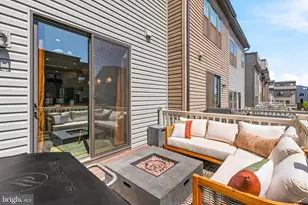 14016 Airfoil Rd, Herndon, VA 20171 - Photo 16
