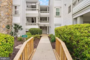 4405 Fair Stone Dr, Fairfax, VA 22033 - Photo 2