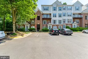 12729 Fair Crest Ct, Fairfax, VA 22033 - Photo 2
