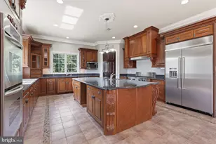 8813 Oak Leaf Dr, Alexandria, VA 22309 - Photo 16
