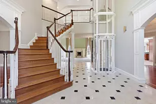 8813 Oak Leaf Dr, Alexandria, VA 22309 - Photo 4
