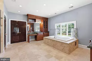 8813 Oak Leaf Dr, Alexandria, VA 22309 - Photo 34