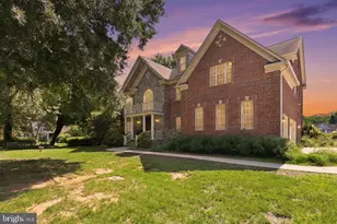8813 Oak Leaf Dr, Alexandria, VA 22309 - Photo 2