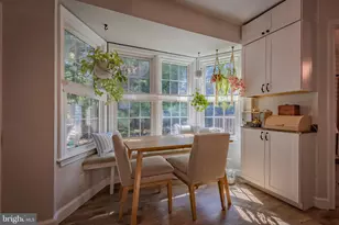 6301 Chimney Wood Ct, Alexandria, VA 22306 - Photo 2