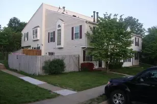 6128 Hoskins Hollow Cir, Centreville, VA 20121 - Photo 2