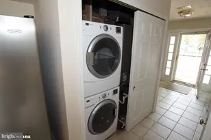 6128 Hoskins Hollow Cir, Centreville, VA 20121 - Photo 16