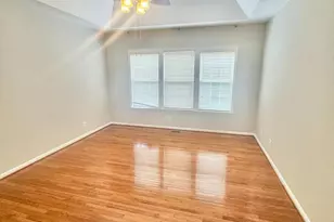 5346 Sammie Kay Ln, Centreville, VA 20120 - Photo 4