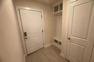 3165 Virginia Bluebell Ct, Fairfax, VA 22031 - Photo 6