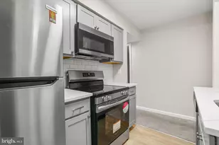 5818 Royal Ridge Dr, Springfield, VA 22152 - Photo 14