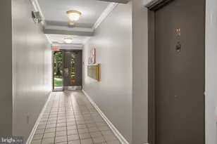 5818 Royal Ridge Dr, Springfield, VA 22152 - Photo 2