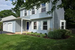 12000 Rosiers Branch Dr, Herndon, VA 20170 - Photo 1