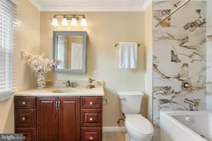 7190 Lake Cove Dr, Alexandria, VA 22315 - Photo 22