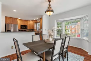 7190 Lake Cove Dr, Alexandria, VA 22315 - Photo 14