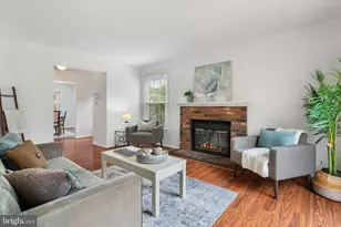 7190 Lake Cove Dr, Alexandria, VA 22315 - Photo 8