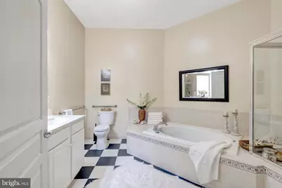 7871 Rolling Woods Court #401, Springfield, VA 22152 - Photo 18