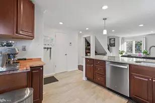 7680 Wolford Way, Lorton, VA 22079 - Photo 8