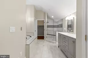 5279 Ballycastle Cir, Alexandria, VA 22315 - Photo 18