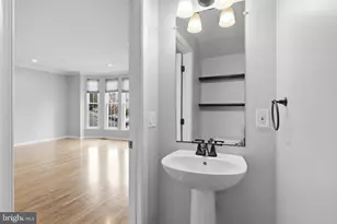 5279 Ballycastle Cir, Alexandria, VA 22315 - Photo 14