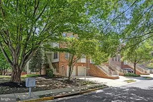 9546 Lagersfield Cir, Vienna, VA 22181 - Photo 1