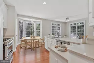 9546 Lagersfield Cir, Vienna, VA 22181 - Photo 6