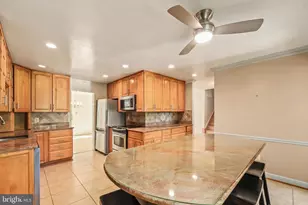 6336 Torrence St, Burke, VA 22015 - Photo 14