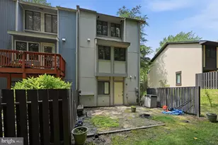 2242 Cartwright Pl, Reston, VA 20191 - Photo 16