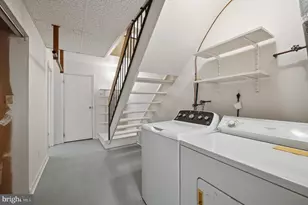 2242 Cartwright Pl, Reston, VA 20191 - Photo 4