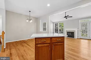 13598 Bathgate Dr, Herndon, VA 20171 - Photo 18