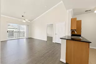 12925 Centre Park Cir, Herndon, VA 20171 - Photo 10