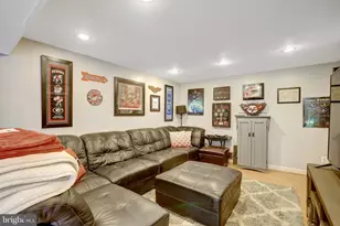 4315 Wakefield Dr, Annandale, VA 22003 - Photo 46