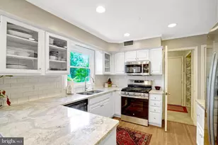 4315 Wakefield Dr, Annandale, VA 22003 - Photo 14