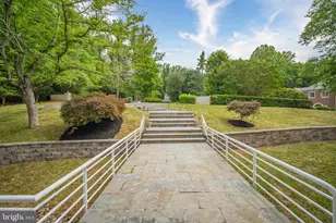 7545 Potomac Fall Rd, McLean, VA 22102 - Photo 4