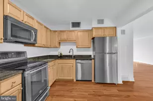 1800 Old Meadow Rd, McLean, VA 22102 - Photo 16
