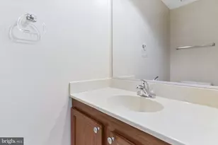 8073 Morning Meadow Ct, Alexandria, VA 22315 - Photo 6