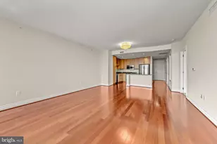 8220 Crestwood Heights Dr, McLean, VA 22102 - Photo 6