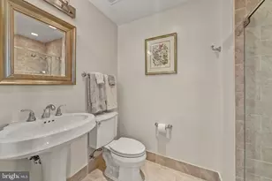 8220 Crestwood Heights Dr, McLean, VA 22102 - Photo 12