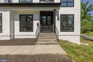 2000 Oswald Pl, Falls Church, VA 22043 - Photo 4