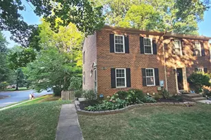 6430 Shannon Station Ct, Springfield, VA 22152 - Photo 2