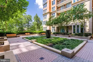 8220 Crestwood Heights Dr, McLean, VA 22102 - Photo 44