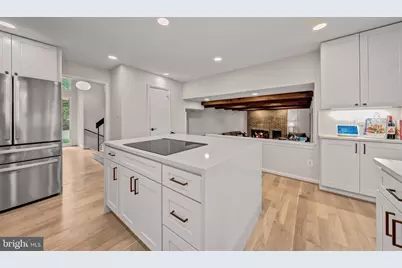6706 Pine Creek Court, McLean, VA 22101 - Photo 12