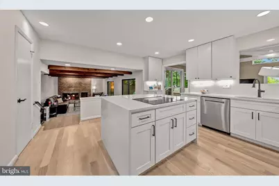 6706 Pine Creek Court, McLean, VA 22101 - Photo 10