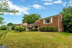 5804 Channing Rd, Springfield, VA 22150 - Photo 2