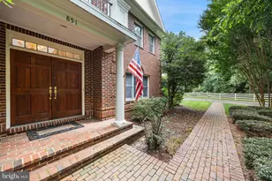 851 Forestville Meadows Dr, Great Falls, VA 22066 - Photo 10