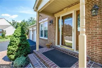 13699 Southernwood Court, Chantilly, VA 20151 - Photo 2